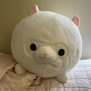 NWT new with tags Takashoji Round Mochi Soft White Llama Alpaca Plush